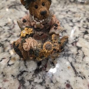 Charming BOYDS BEARS Figurine with Flowers